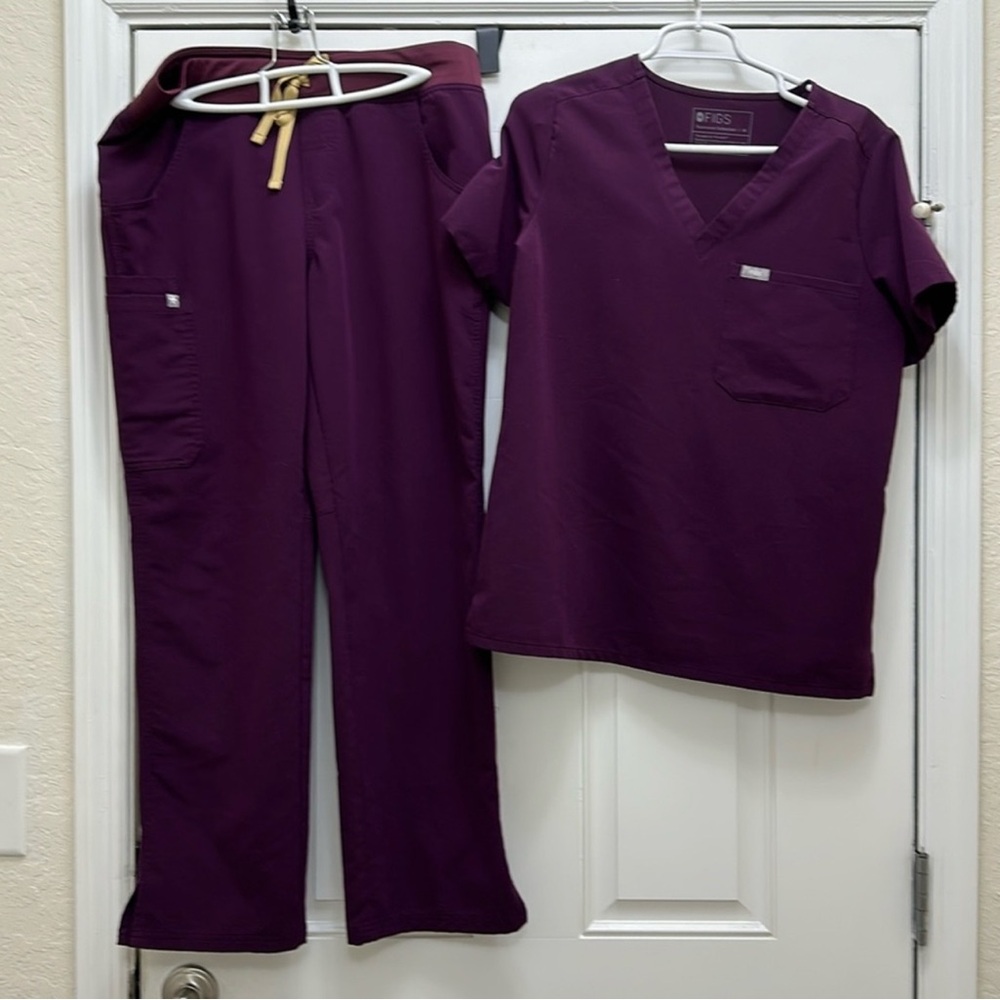 Figs Scrub Set - Deep Purple- Medium